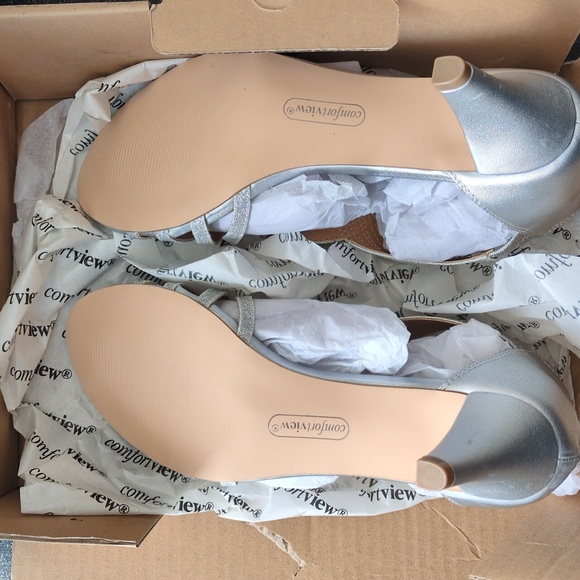 *NWT*Comfortview The Genevieve Pump - Picture 7 of 8